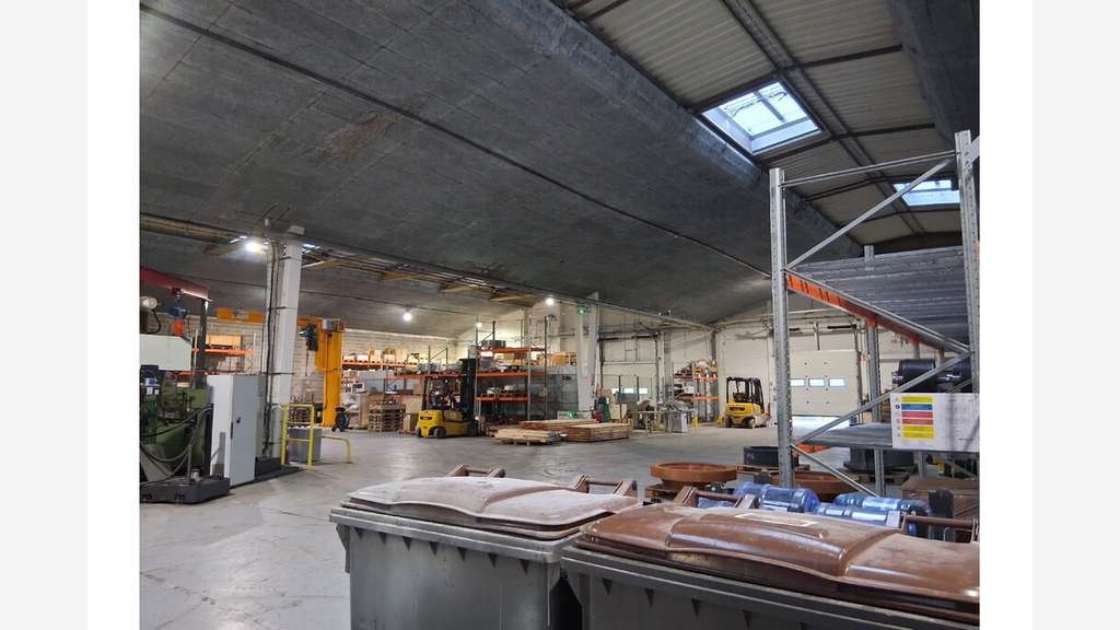 À louer – Local industriel de 3 479 m² à Dreux – E