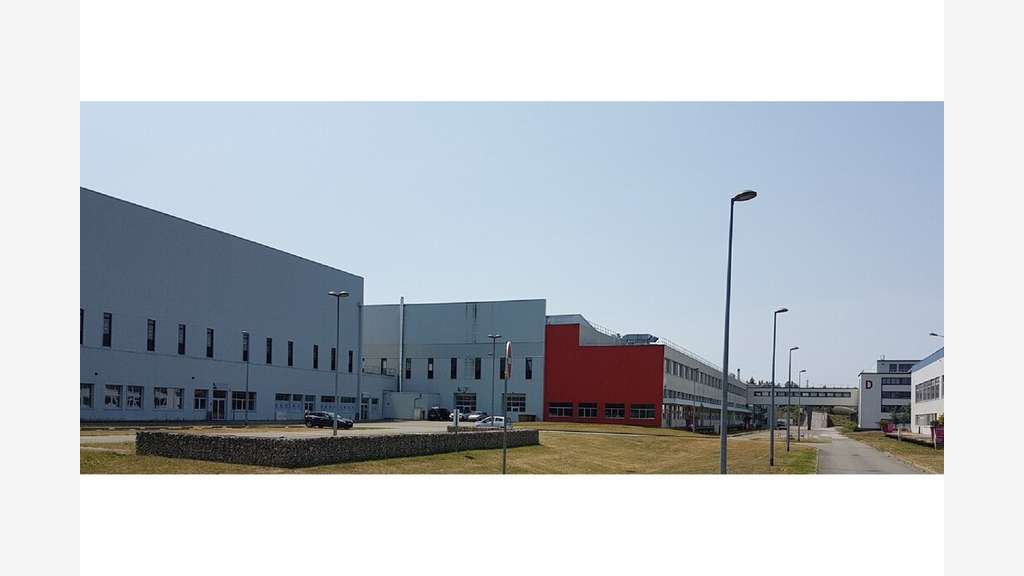 À louer – Local industriel de 3 479 m² à Dreux – E
