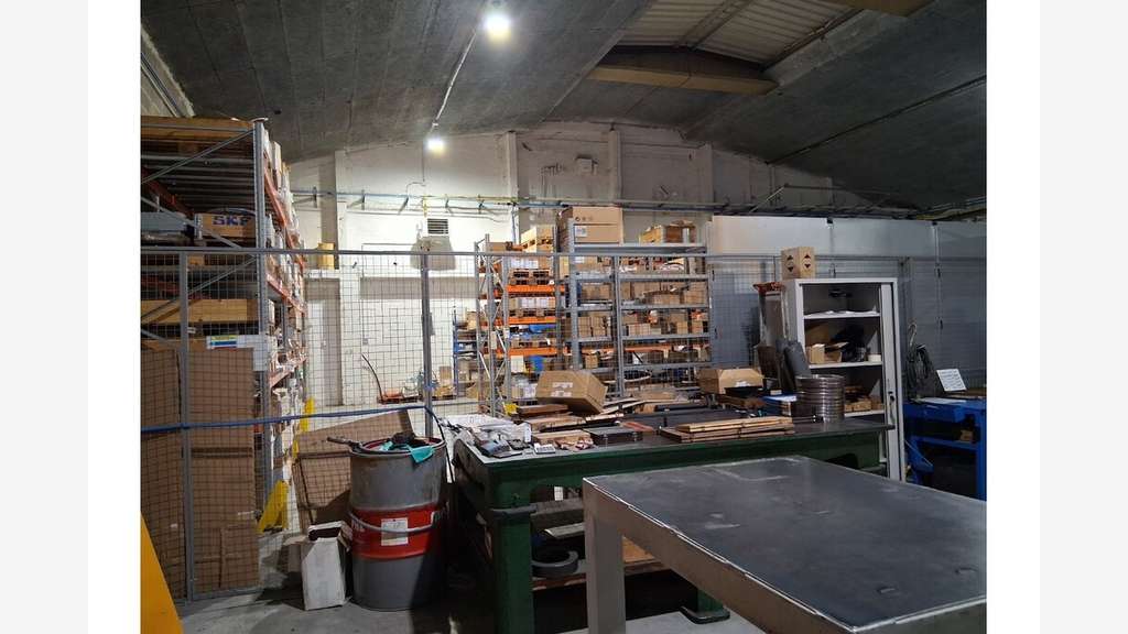 À louer – Local industriel de 3 479 m² à Dreux – E
