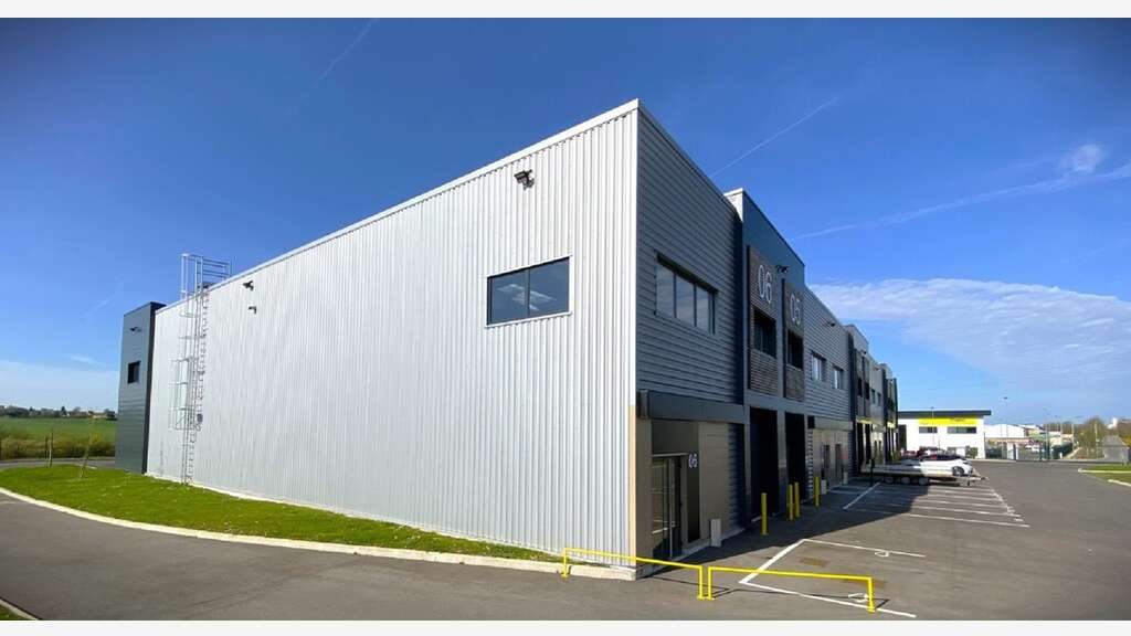 À louer – Local d'activités de 232 à 531 m² à Drou