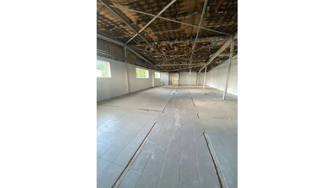 A louer local stockage 180m² à Ducos