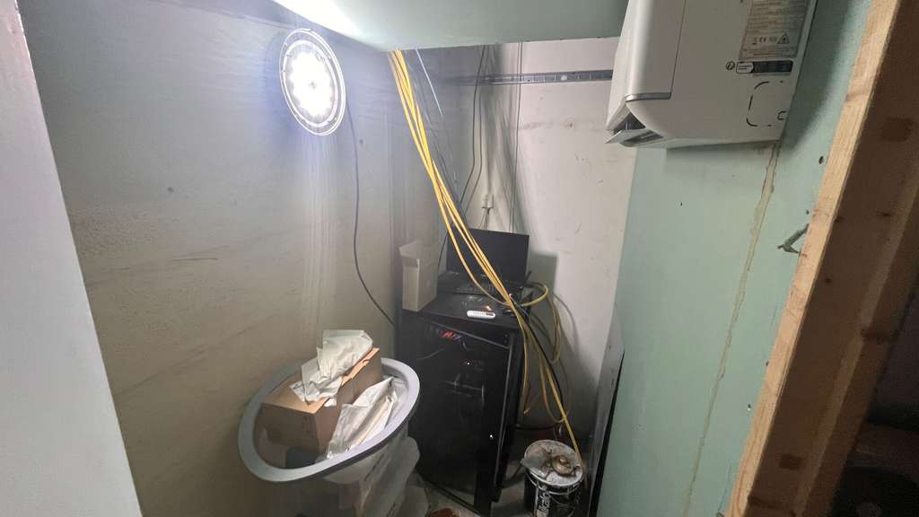 A louer dépôt de 360m² emplacement central Ducos