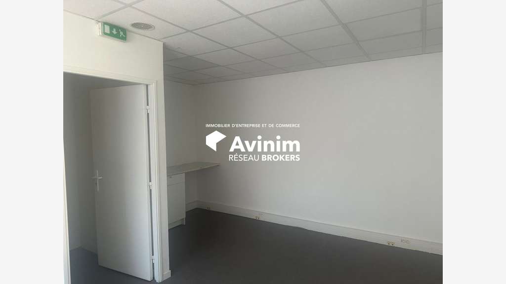 A louer local d'activité de 128m² en zi à Eaubonne