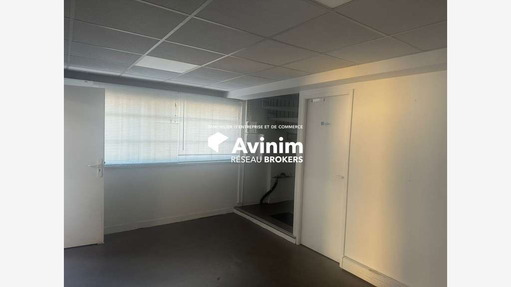 A louer local d'activité de 128m² en zi à Eaubonne