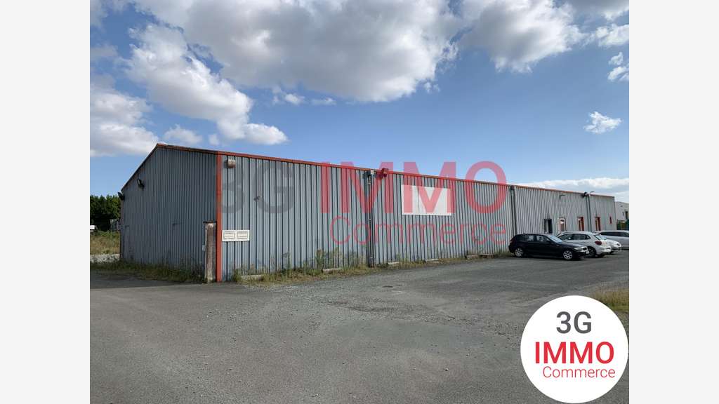 A louer entrepôt 250m² à Échiré zone industrielle