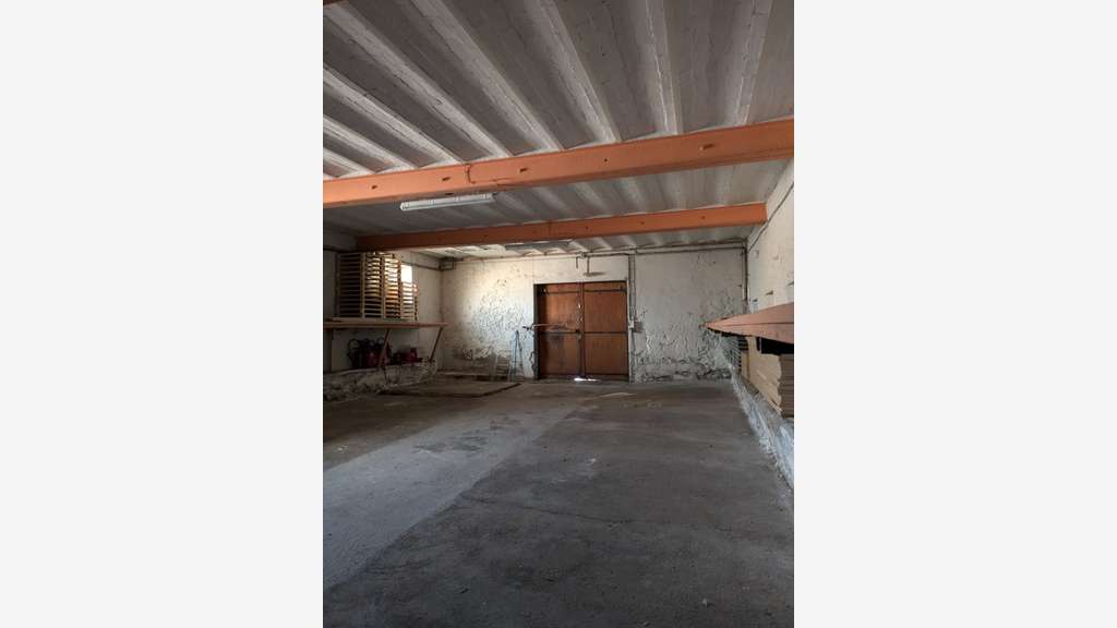Locaux d'activités 680m² à louer à Échirolles