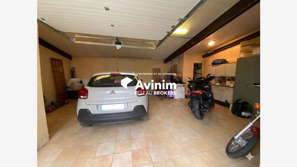 Local d’activité 178m² HSP 4 m à Échirolles