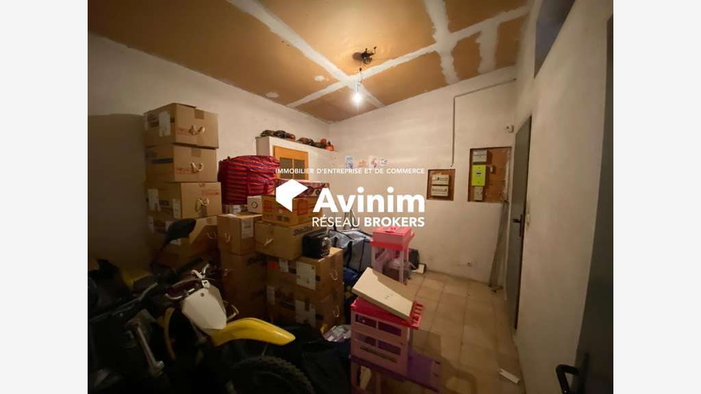 Local d’activité 178m² HSP 4 m à Échirolles