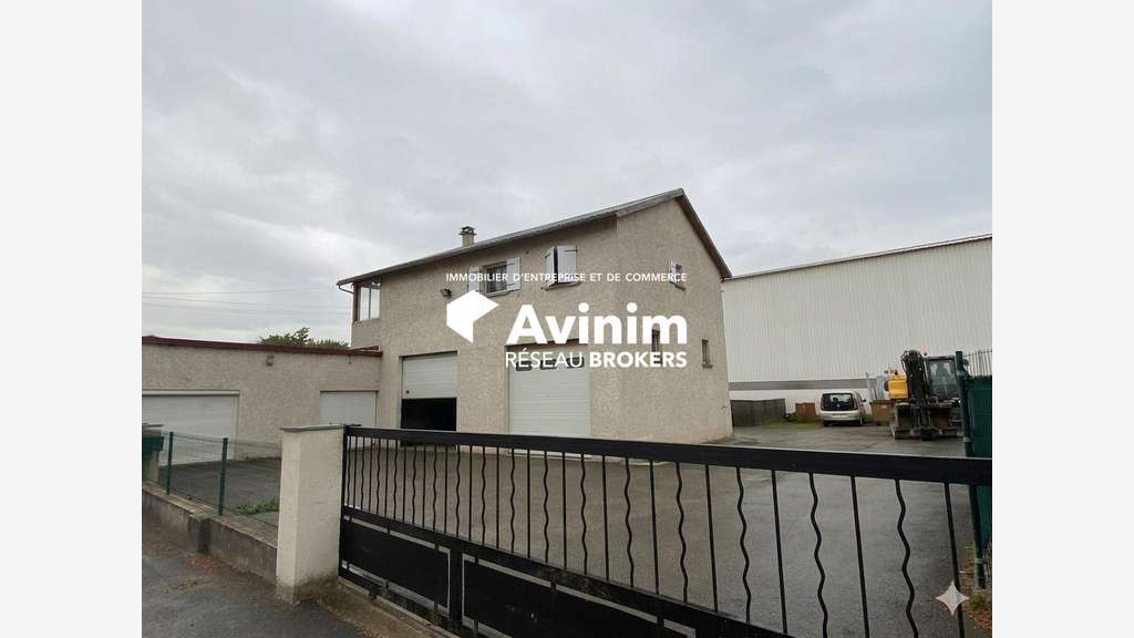 Local d’activité 178m² HSP 4 m à Échirolles