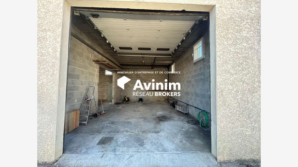 Local d’activité 178m² HSP 4 m à Échirolles