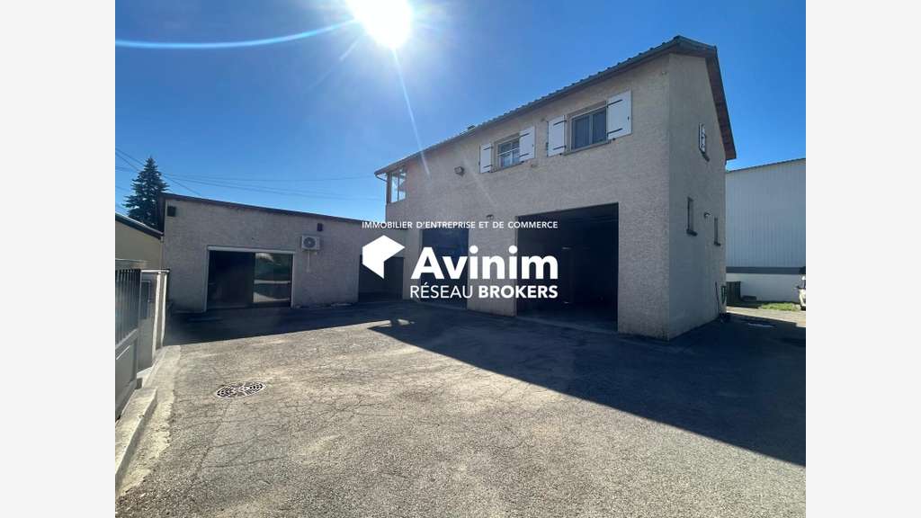 Local d’activité 178m² HSP 4 m à Échirolles