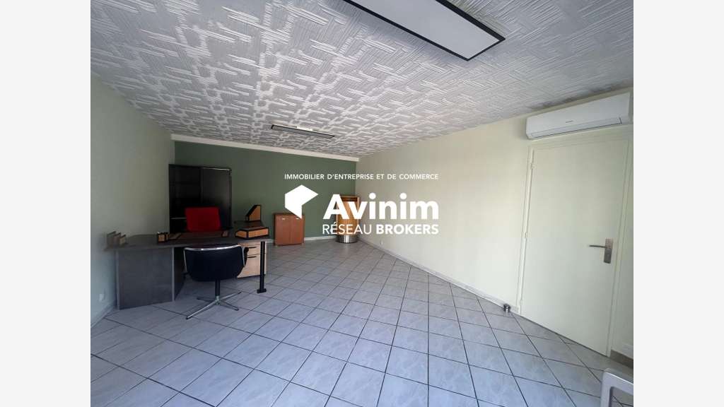 Local d’activité 178m² HSP 4 m à Échirolles
