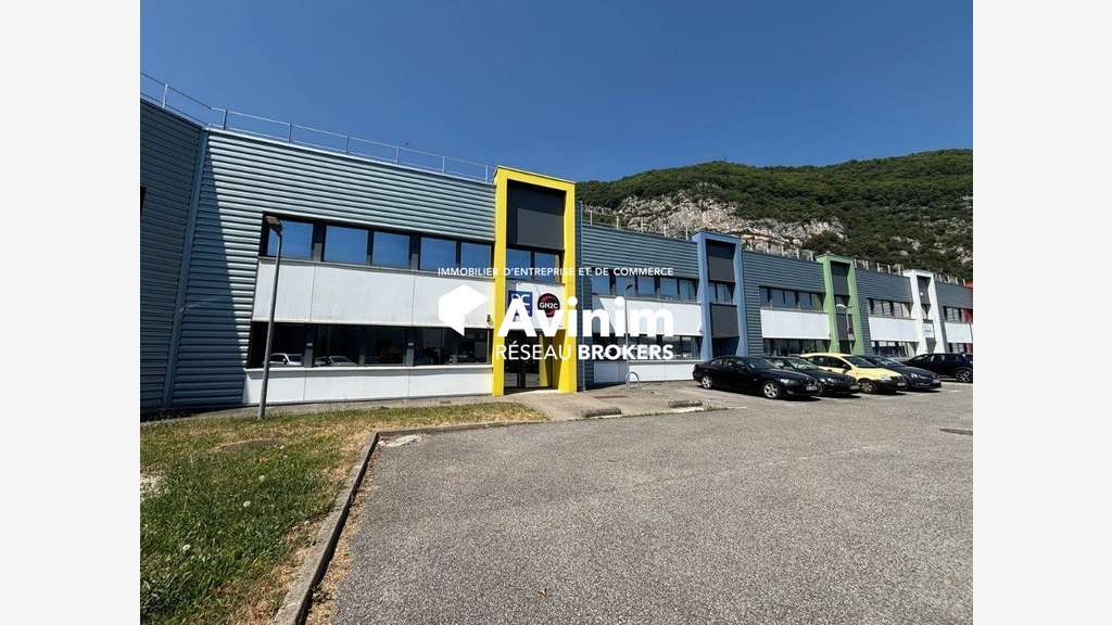 Bâtiment 342m² avec parkings à Échirolles