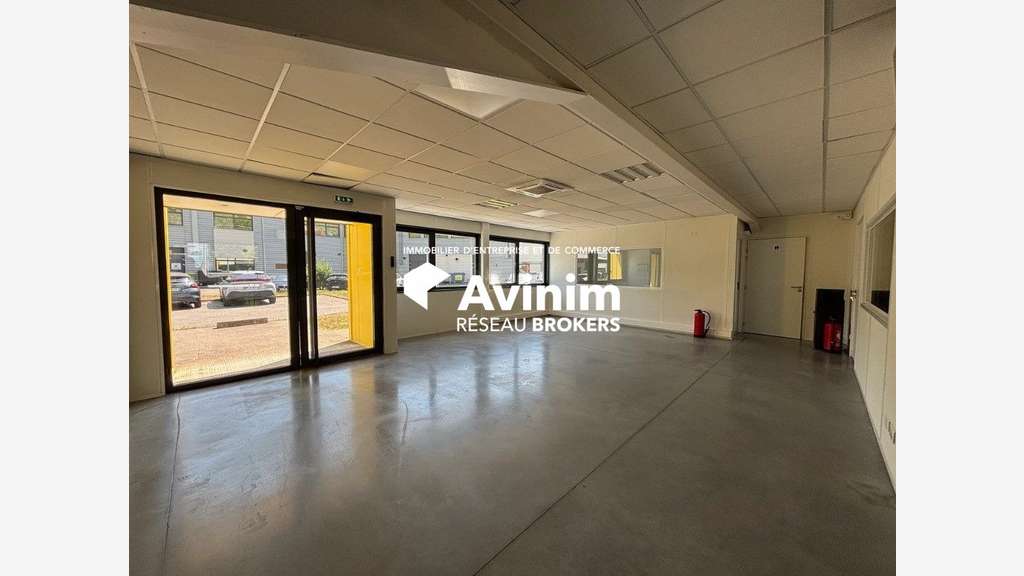 Bâtiment 342m² avec parkings à Échirolles