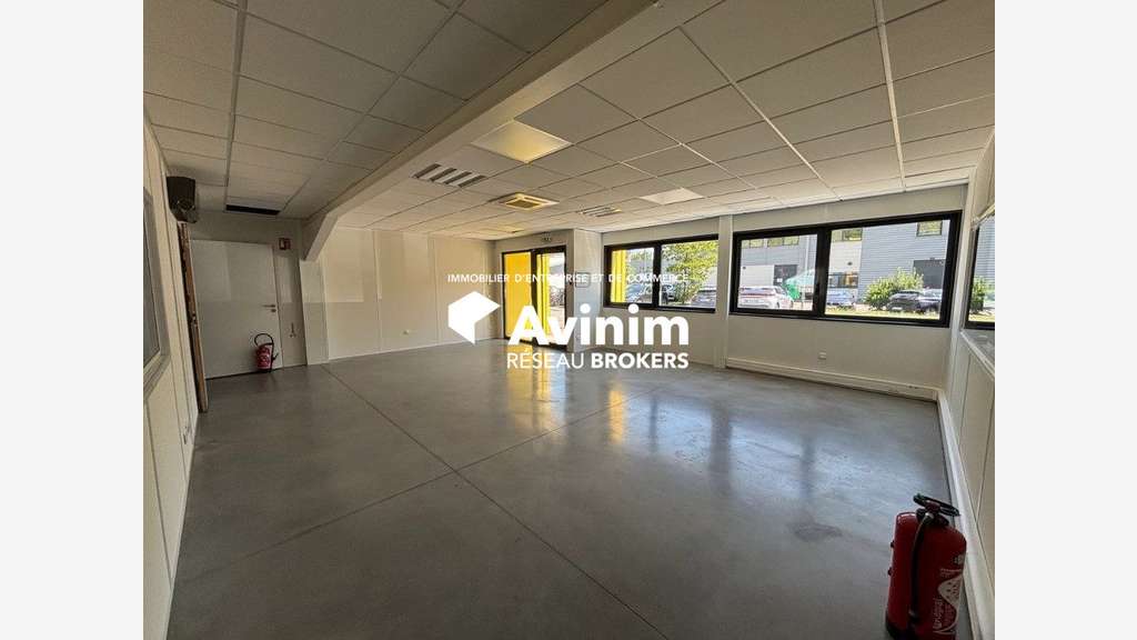 Bâtiment 342m² avec parkings à Échirolles
