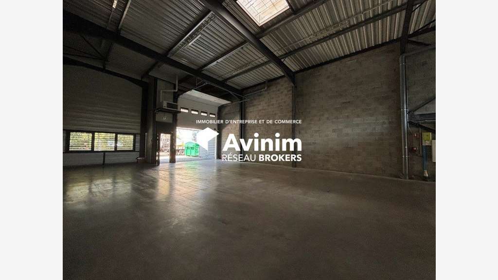 Bâtiment 342m² avec parkings à Échirolles