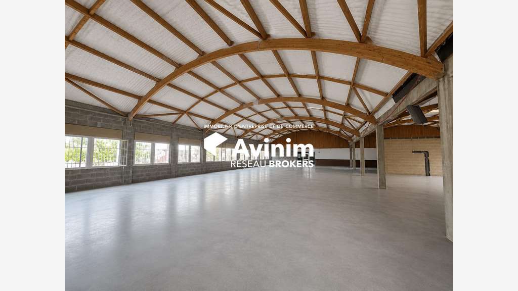 Locaux d'activités divisibles echirolles centre.