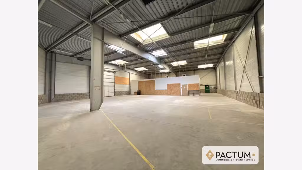 Écouflant - Local d'activité indépendant 600 m² su