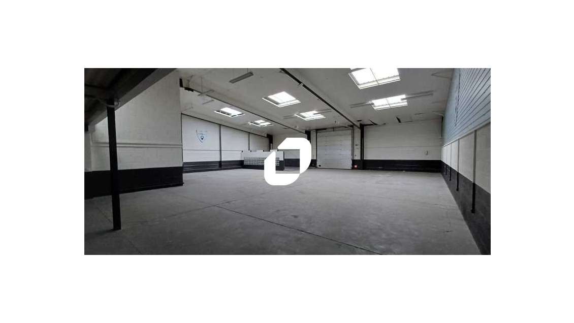 A louer Local d'activité 421m² Ecquevilly
