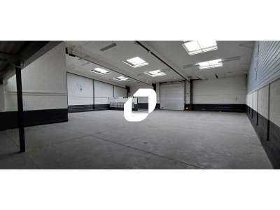 Location Locaux d'activités - Entrepôts à Ecquevilly