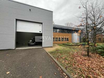 Location Locaux d'activités - Entrepôts à Écully