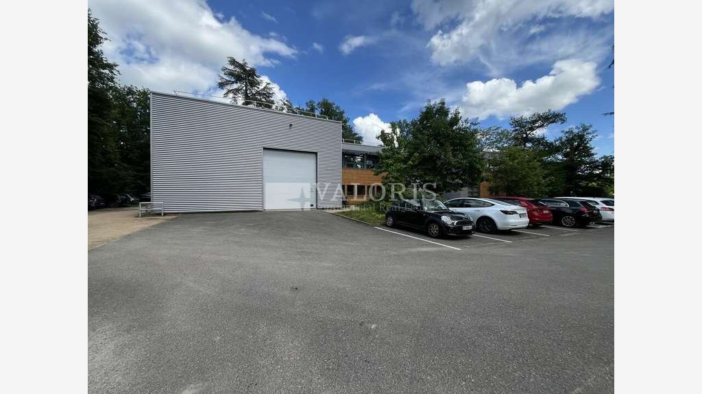 Atelier et bureaux à louer parc sécurisé à Ecully