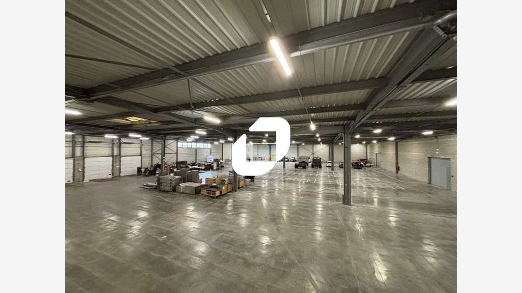 A louer Local d'activité 2750m² Egly