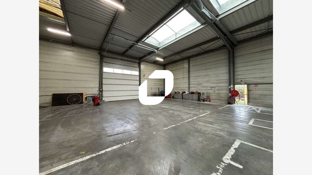 A louer Local d'activité 2750m² Egly