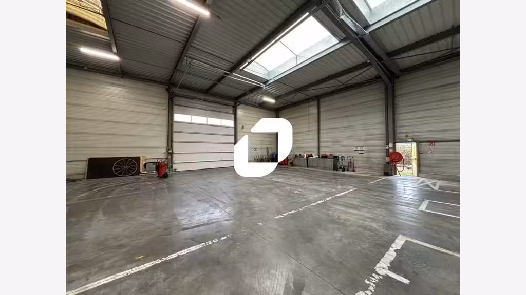 A louer Local d'activité 2750m² Egly