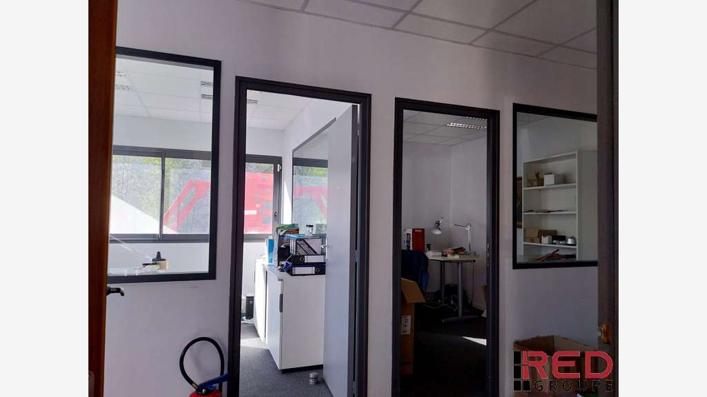 Bureau 105m² à louer ZI des Jalassières