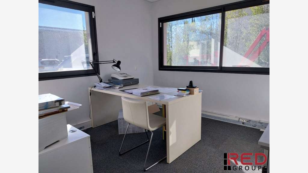 Bureau 105m² à louer ZI des Jalassières
