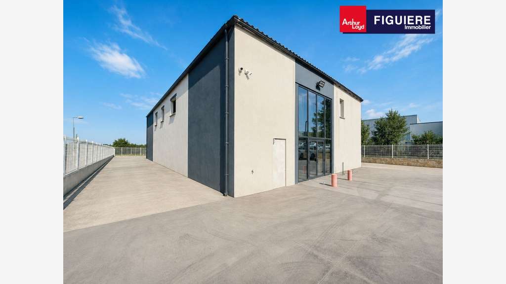 Bâtiment indépendant mixte à louer à Éguilles