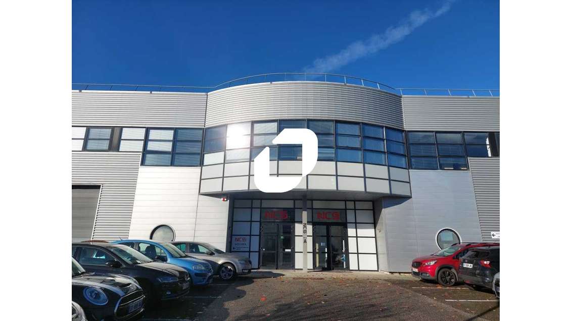 A louer Local d'activité 1479m² Elancourt