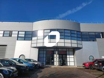 Location Locaux d'activités - Entrepôts à Élancourt