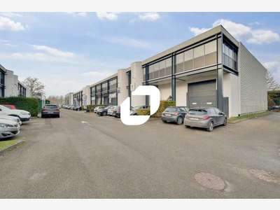 A louer Local d'activité 382m² Elancourt