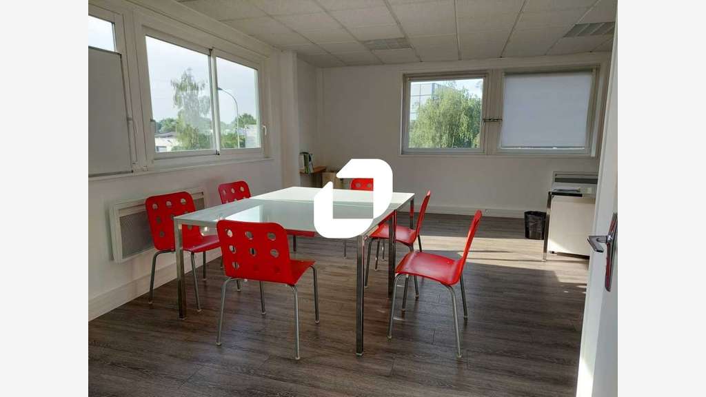 A louer Local d'activité 320m² Elancourt