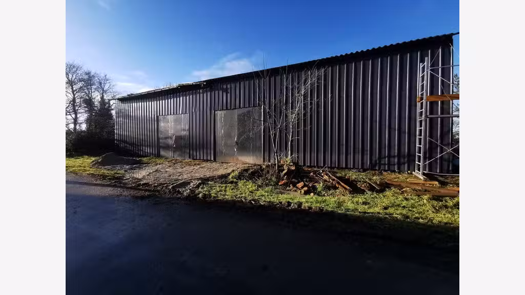 LOCAL D'ACTIVITÉ / STOCKAGE - 100 À 198,50 m²