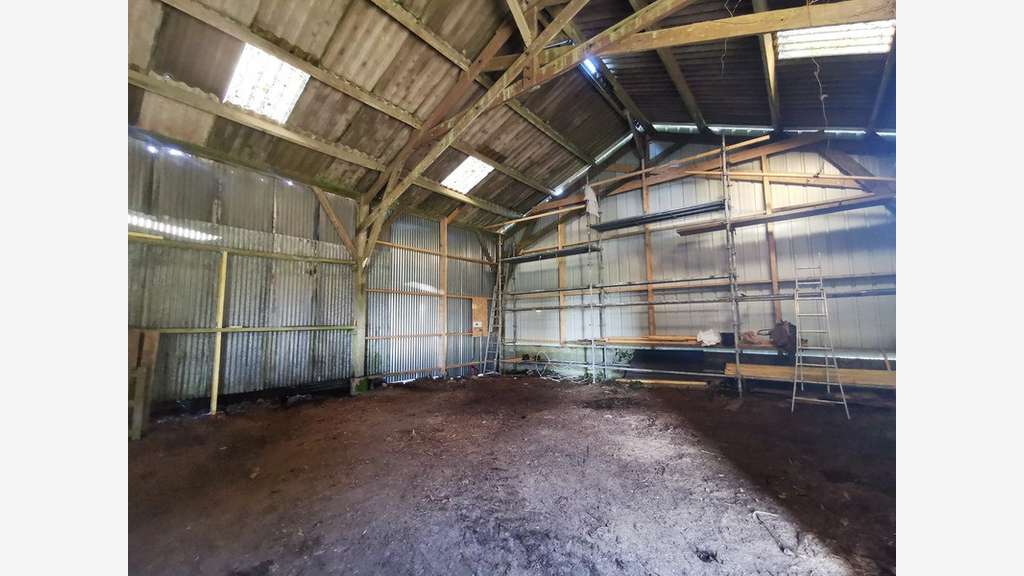 LOCAL D'ACTIVITÉ / STOCKAGE - 100 À 198,50 m²