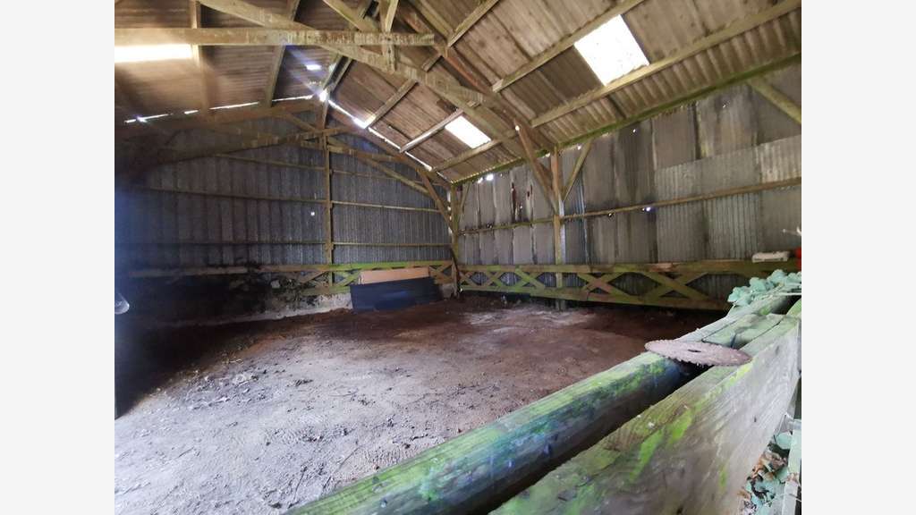 LOCAL D'ACTIVITÉ / STOCKAGE - 100 À 198,50 m²