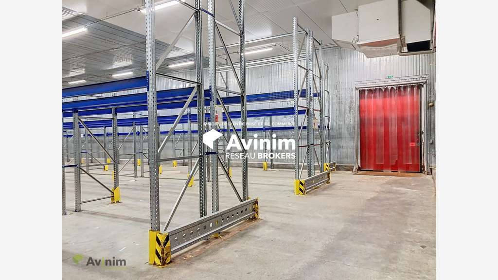 A louer locaux de stockage de 478m² en ZI Eloyes