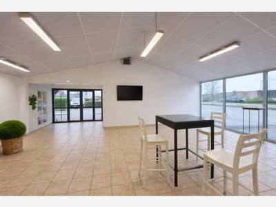 A louer local d’activité de 290m² secteur Elven