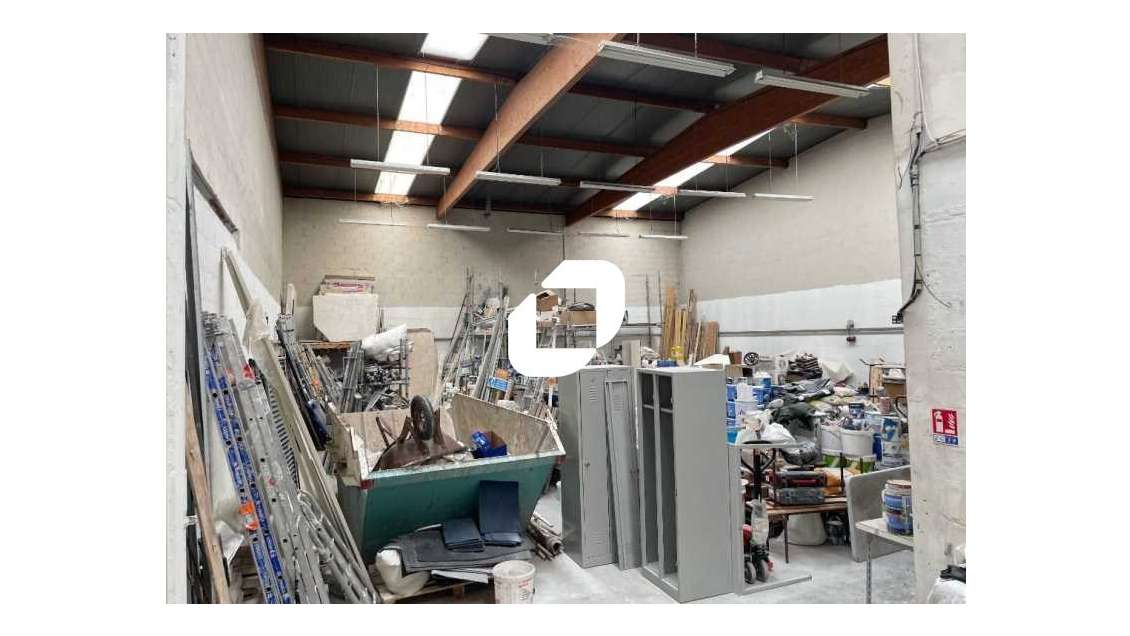 A louer Local d'activité 280m² Emerainville