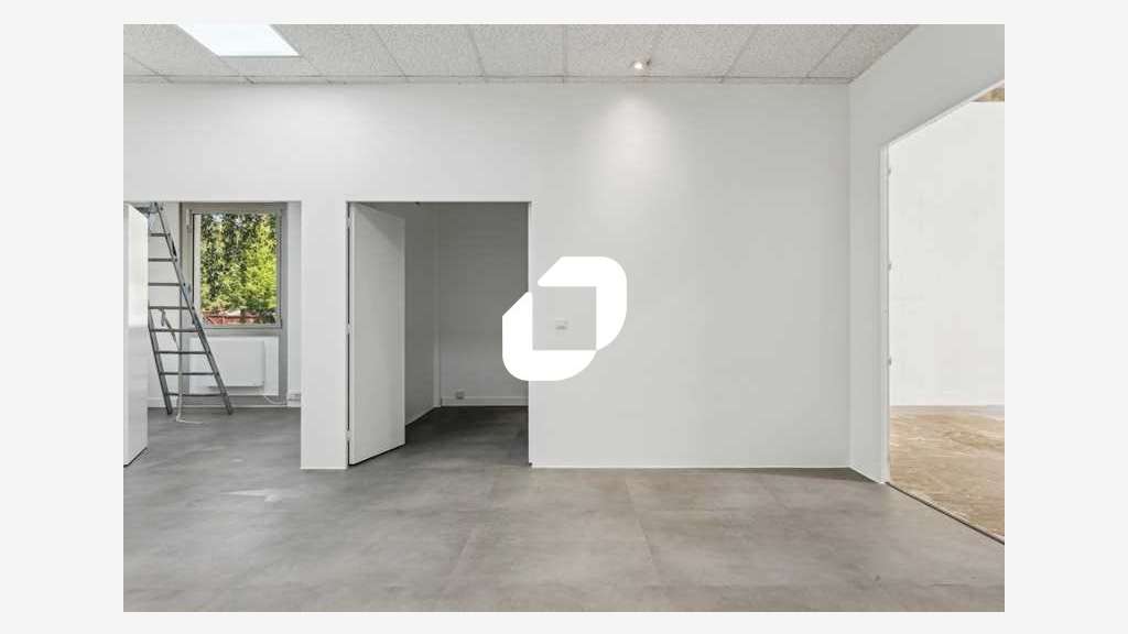 A louer Local d'activité 360m² Emerainville