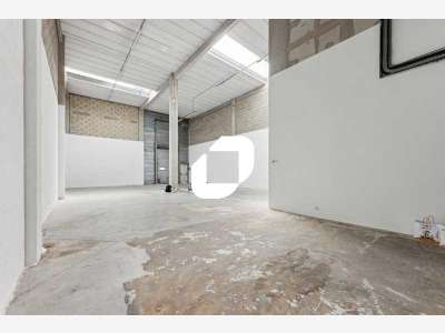 A louer Local d'activité 360m² Emerainville