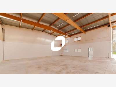 A louer Local d'activité 361m² Emerainville