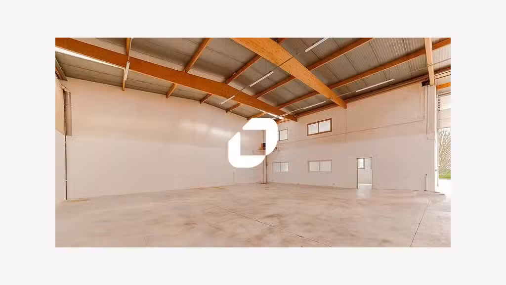 A louer Local d'activité 925m² Emerainville