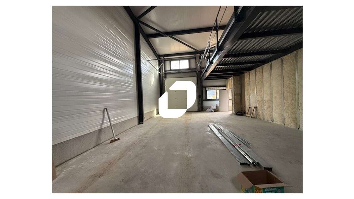 A louer Local d'activité 185m² Ennery