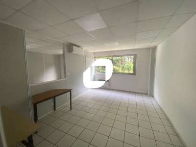 Location Locaux d'activités - Entrepôts à Ennery