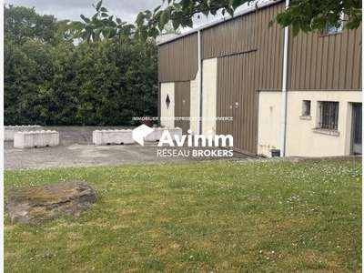 Local d'activité indépendant 420m² à Ennery