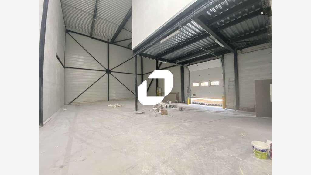 A louer Local d'activité 233m² Pontoise
